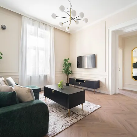 Luxurious Prestige Apartment On The St Stephen Road Boedapest Buitenkant foto